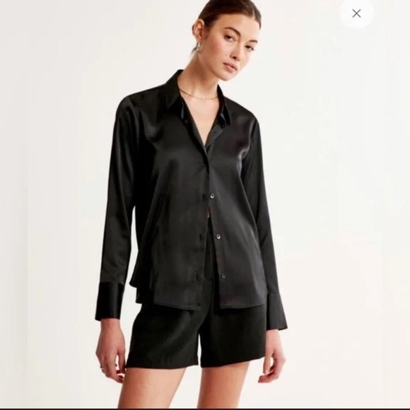 Abercrombie & Fitch Tops - Abercrombie & Fitch Black Satin Button-Down Shirt size M Preppy Business